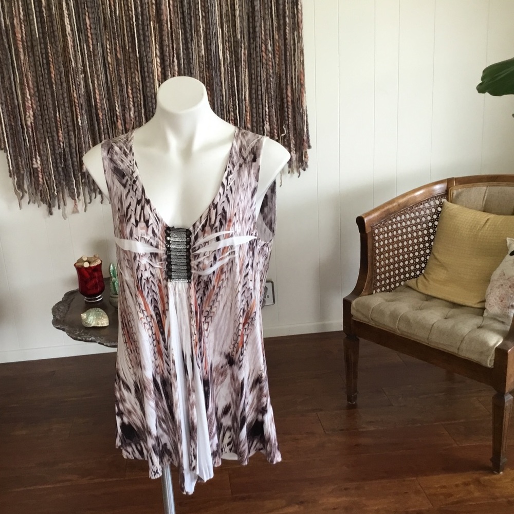 Sleeveless top